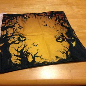 New Halloween decorative pillow cover, bats and scary pumpkins